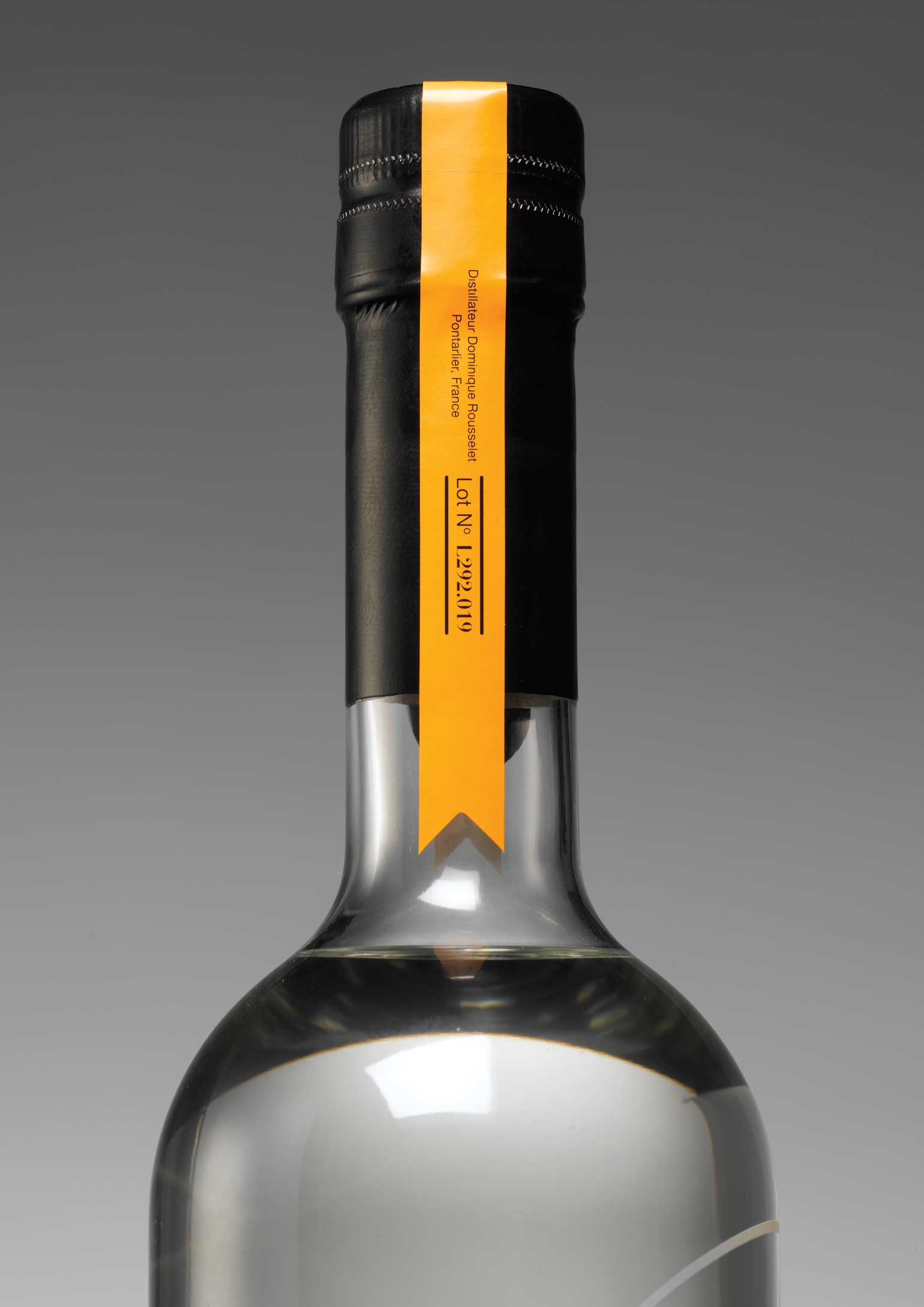 LMF_Bottle-Detail